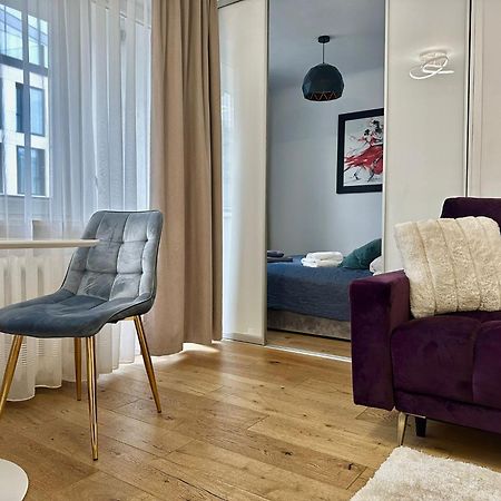 Appartamento Chmielna 106 - Free Parking - Duzy Balkon Varsavia Esterno foto